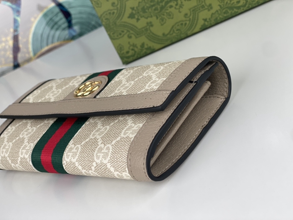 グッチ財布コピー内部構造